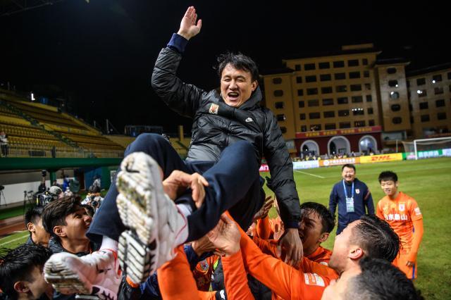 乐鱼体育-​独家专访郝伟：夺联赛冠军还不够，目标夺取双冠王